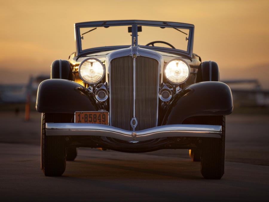  Chrysler Custom Imperial Roadster Convertible by LeBaron 1933 года  (фото 18 из 20)